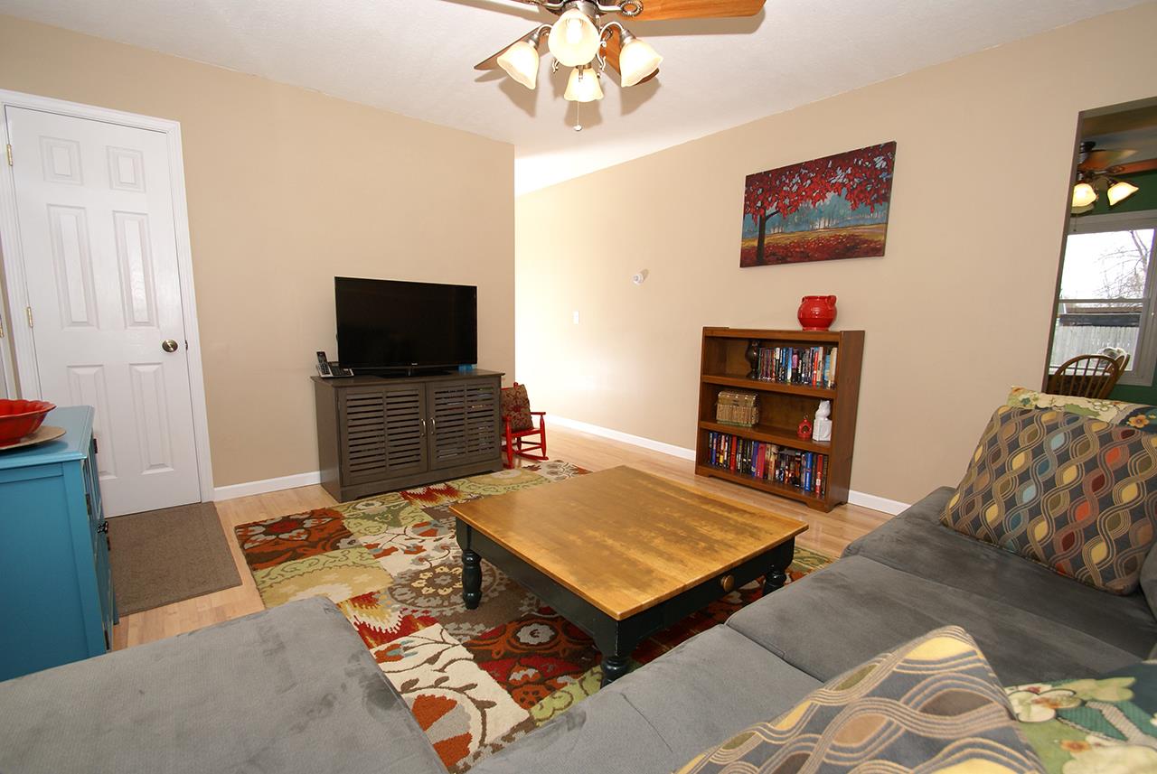 8032 Newfield Dr, Fort Wayne, IN 46815 photo 5