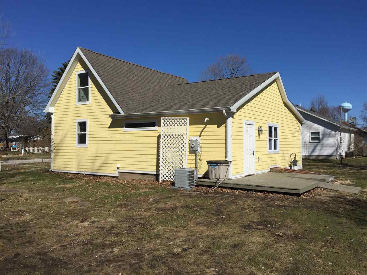 610 S Wood St, Brookston, IN 47923 photo 2