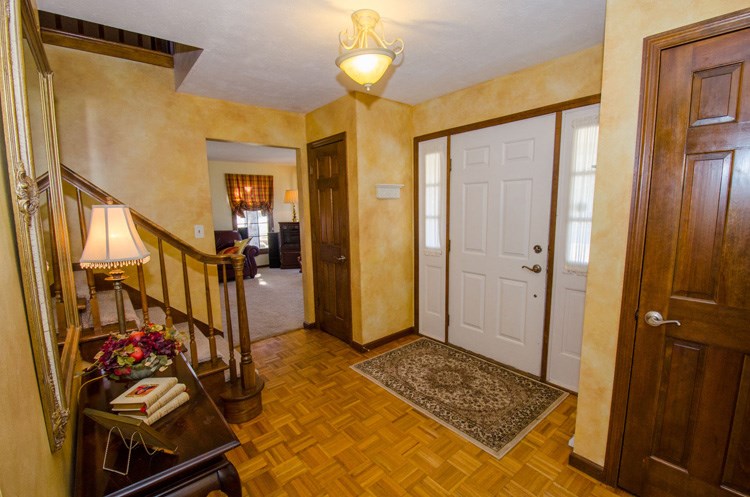 16125 Barryknoll Way, Granger, IN 46530 photo 2