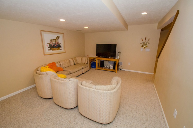 16125 Barryknoll Way, Granger, IN 46530 photo 24