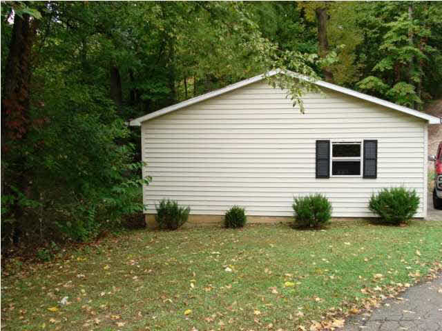 6588 Ferstel Rd, Newburgh, IN 47630 photo 3