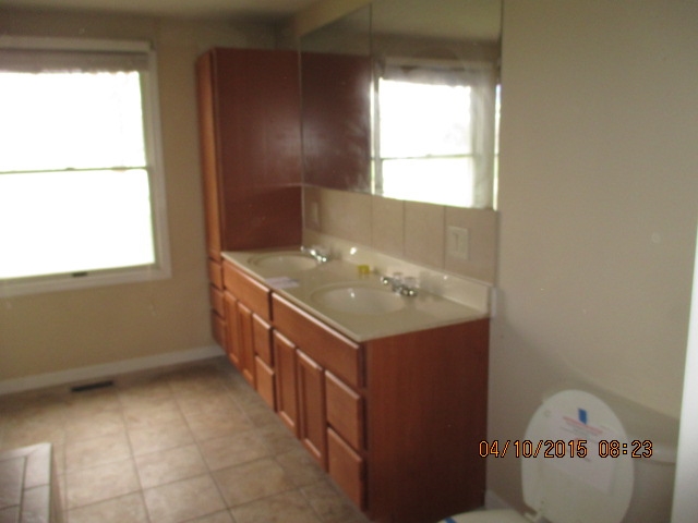 104 Summers Dr, Tipton, IN 46072 photo 10
