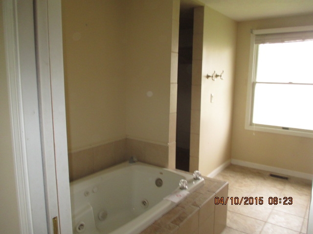 104 Summers Dr, Tipton, IN 46072 photo 9