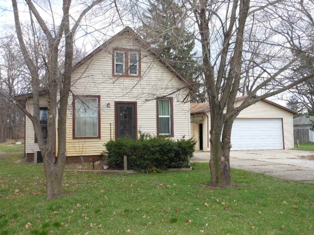 1536 Edwardsburg Ave, Elkhart, IN 46514 photo 1