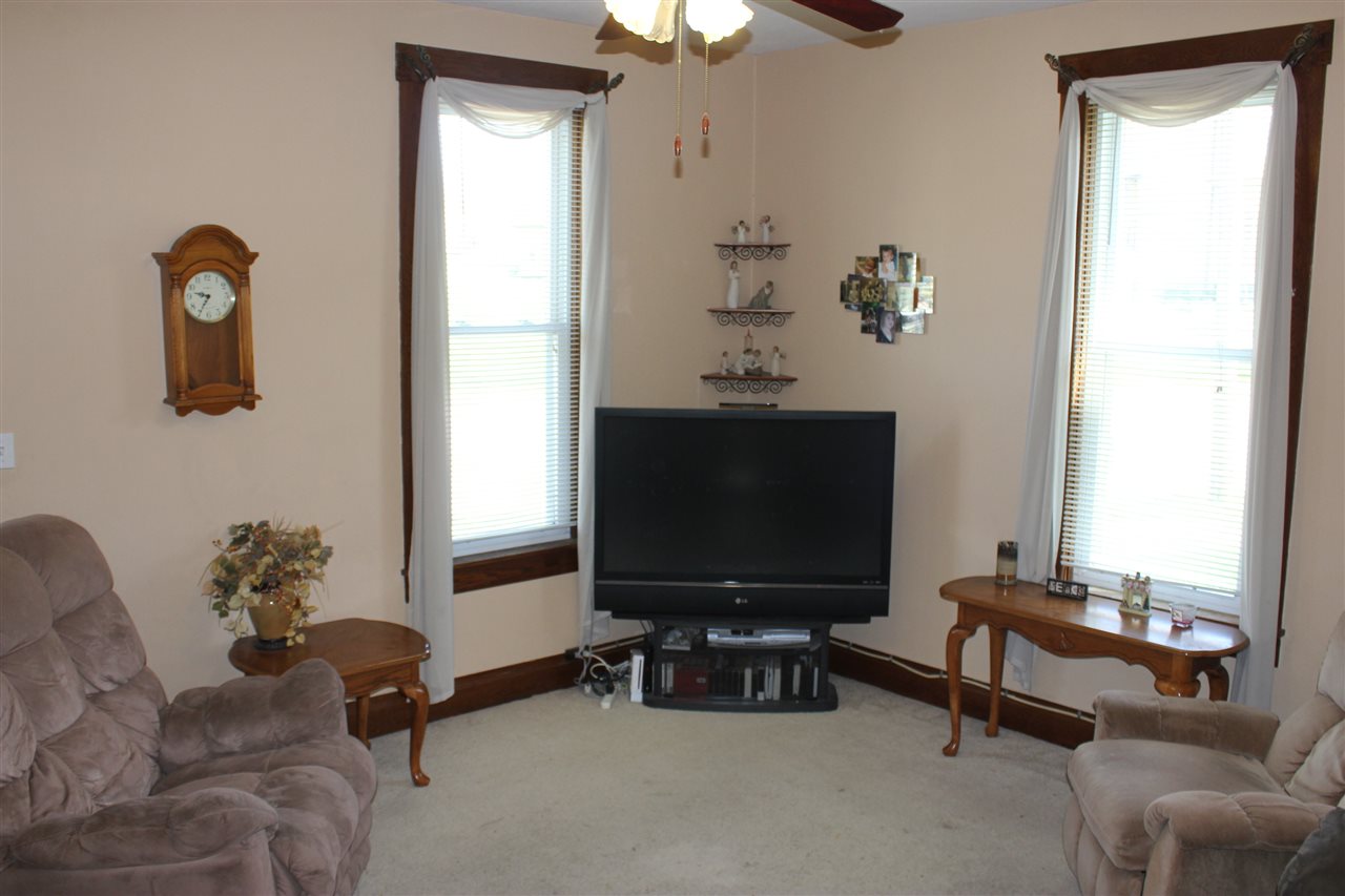 433 W 9th St, Ferdinand, IN 47532 photo 6