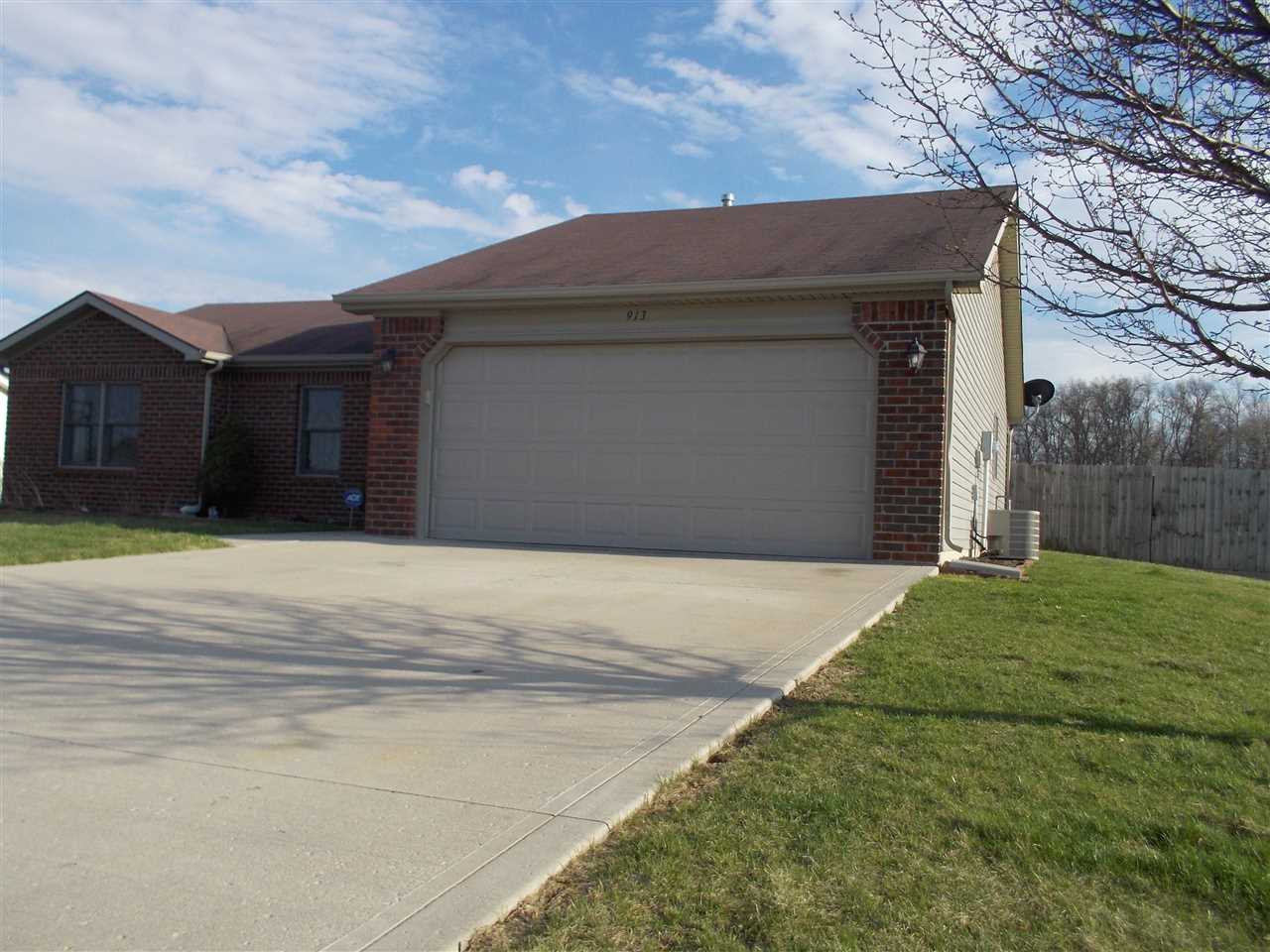 913 Meadow Way, Churubusco, IN 46723 photo 3