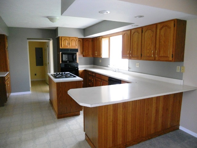 118 Michael Ln, Royal Center, IN 46978 photo 4