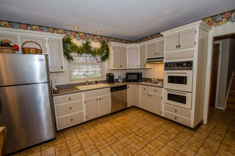 5524 Cape Cod Ln, South Bend, IN 46614 photo 10