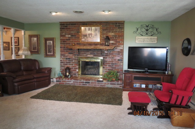 9893 County Rd E 1225 S, Galveston, IN 46932 photo 2