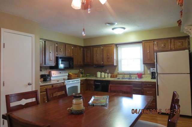 9893 County Rd E 1225 S, Galveston, IN 46932 photo 6