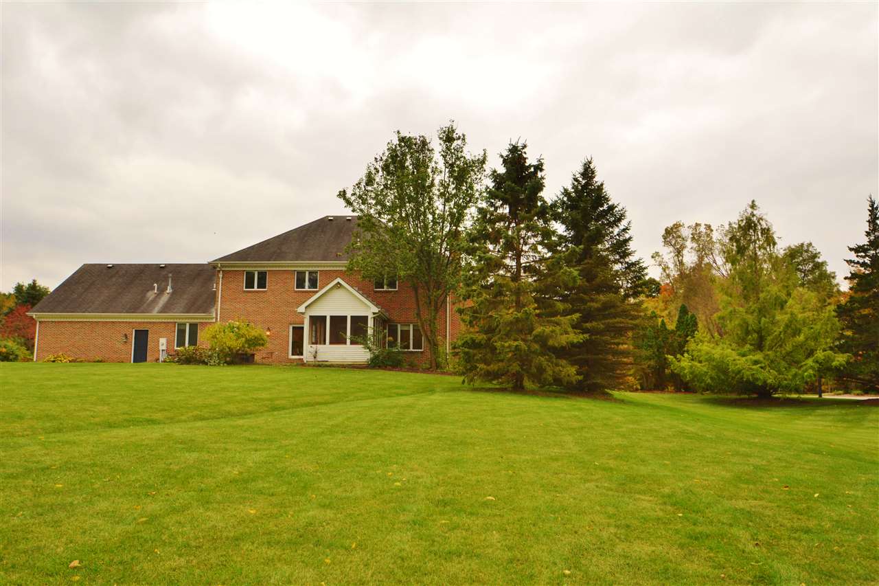 6728 Post Rd, Fort Wayne, IN 46814 photo 2