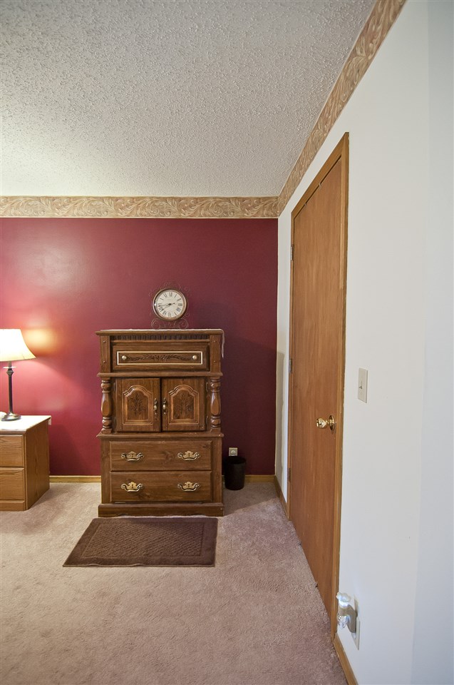 2595 E South Ave, Columbia City, IN 46725 photo 18