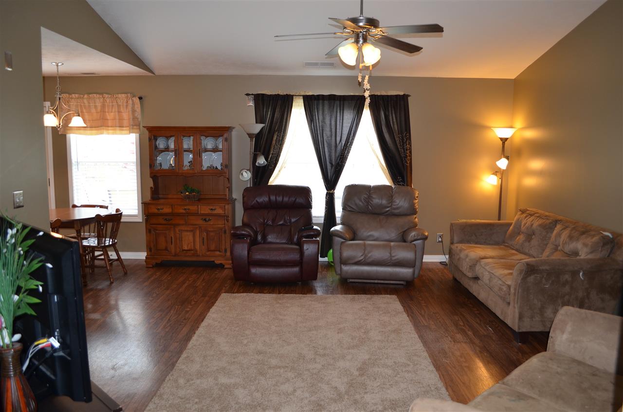 4011 Jazmyne Ct, Evansville, IN 47711 photo 4