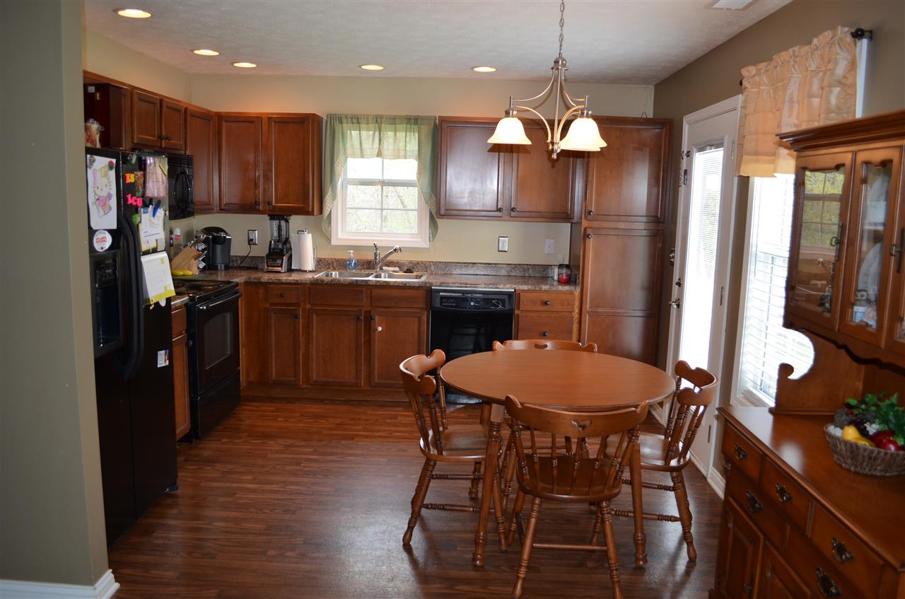 4011 Jazmyne Ct, Evansville, IN 47711 photo 8