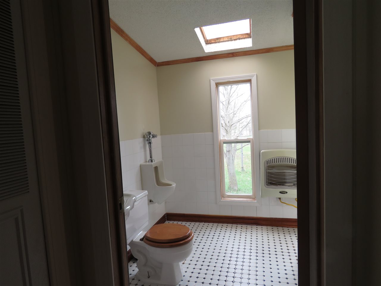 705 N Main St, Avilla, IN 46710 photo 11