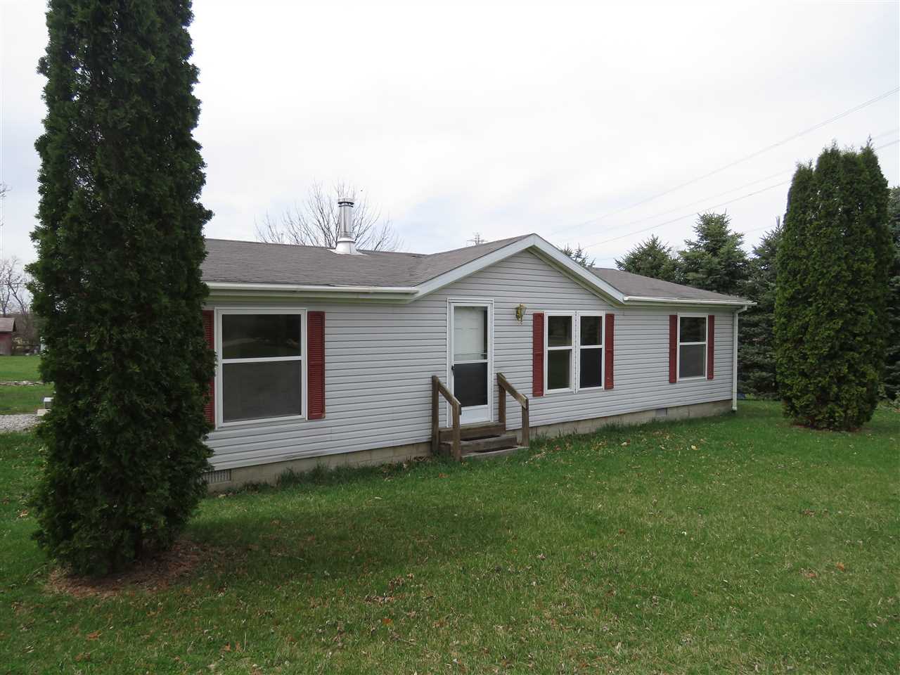 705 N Main St, Avilla, IN 46710 photo 1