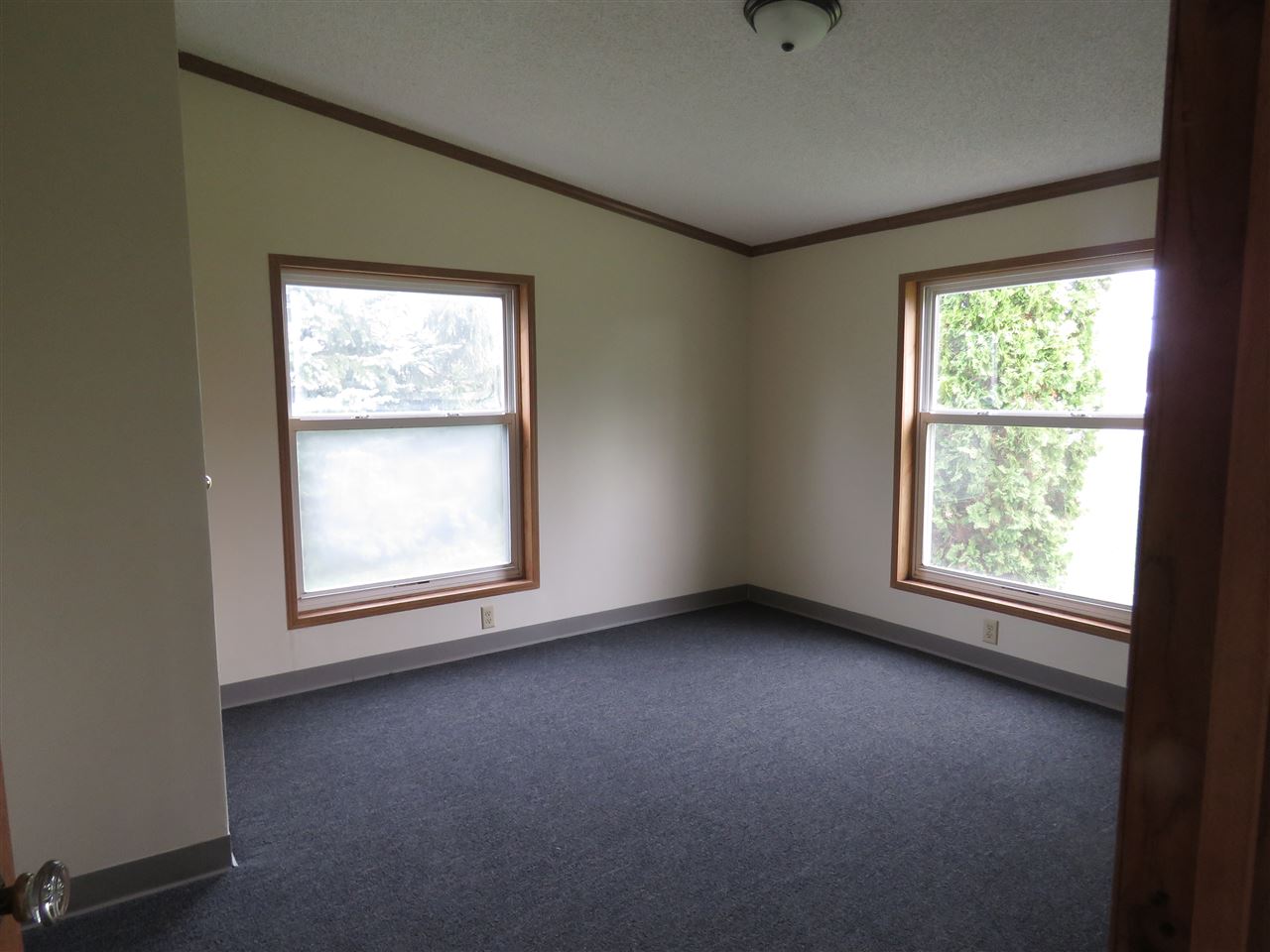 705 N Main St, Avilla, IN 46710 photo 13