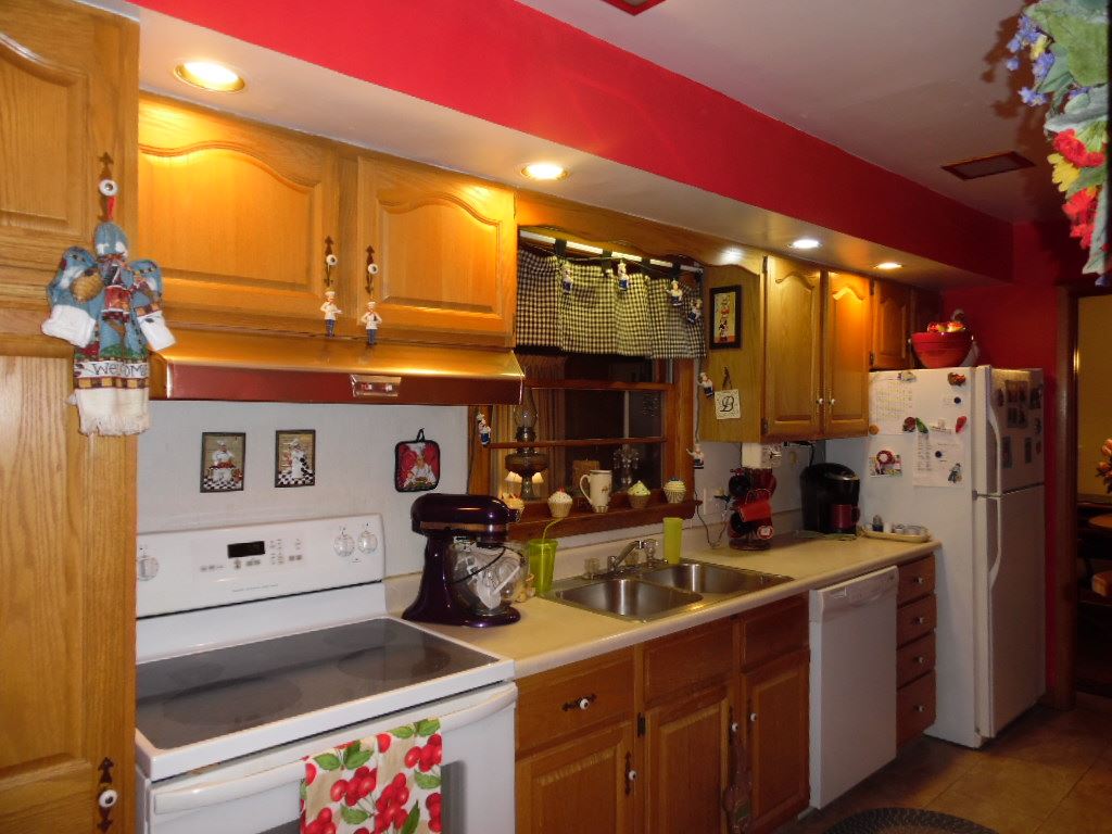 10420 N State Rd 1, Ossian, IN 46777 photo 6
