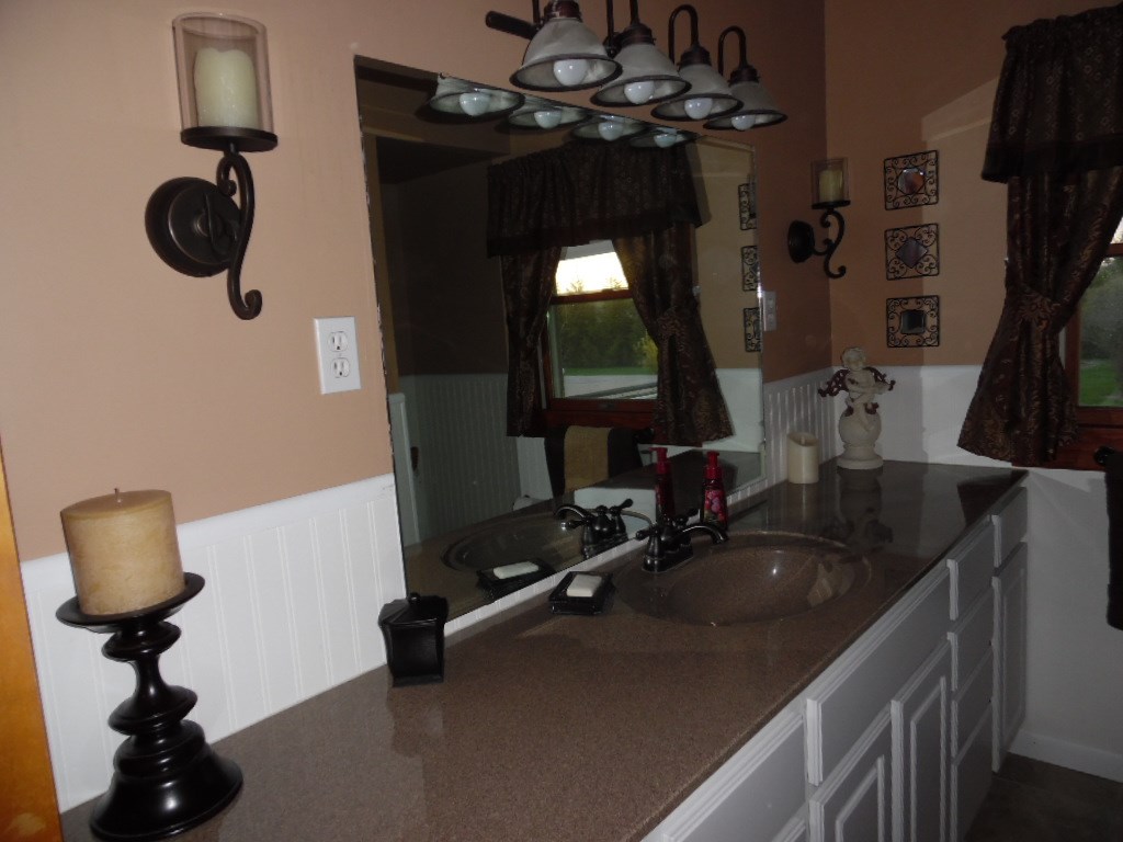 10420 N State Rd 1, Ossian, IN 46777 photo 11