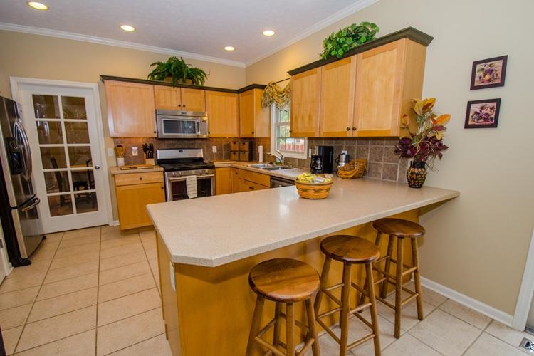 522 Shepherds Cove Dr, Osceola, IN 46561 photo 4