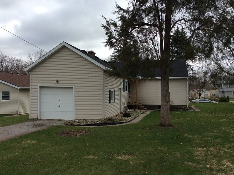 935 N 5th St, Decatur, IN 46733 photo 3