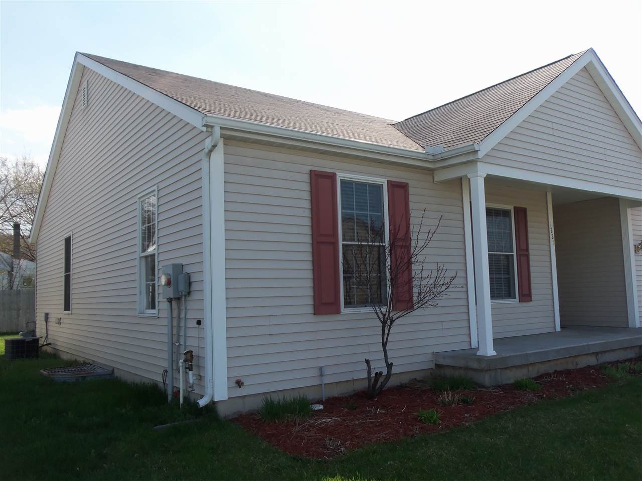 1225 Climbing Rose Ln, Mishawaka, IN 46544 photo 2