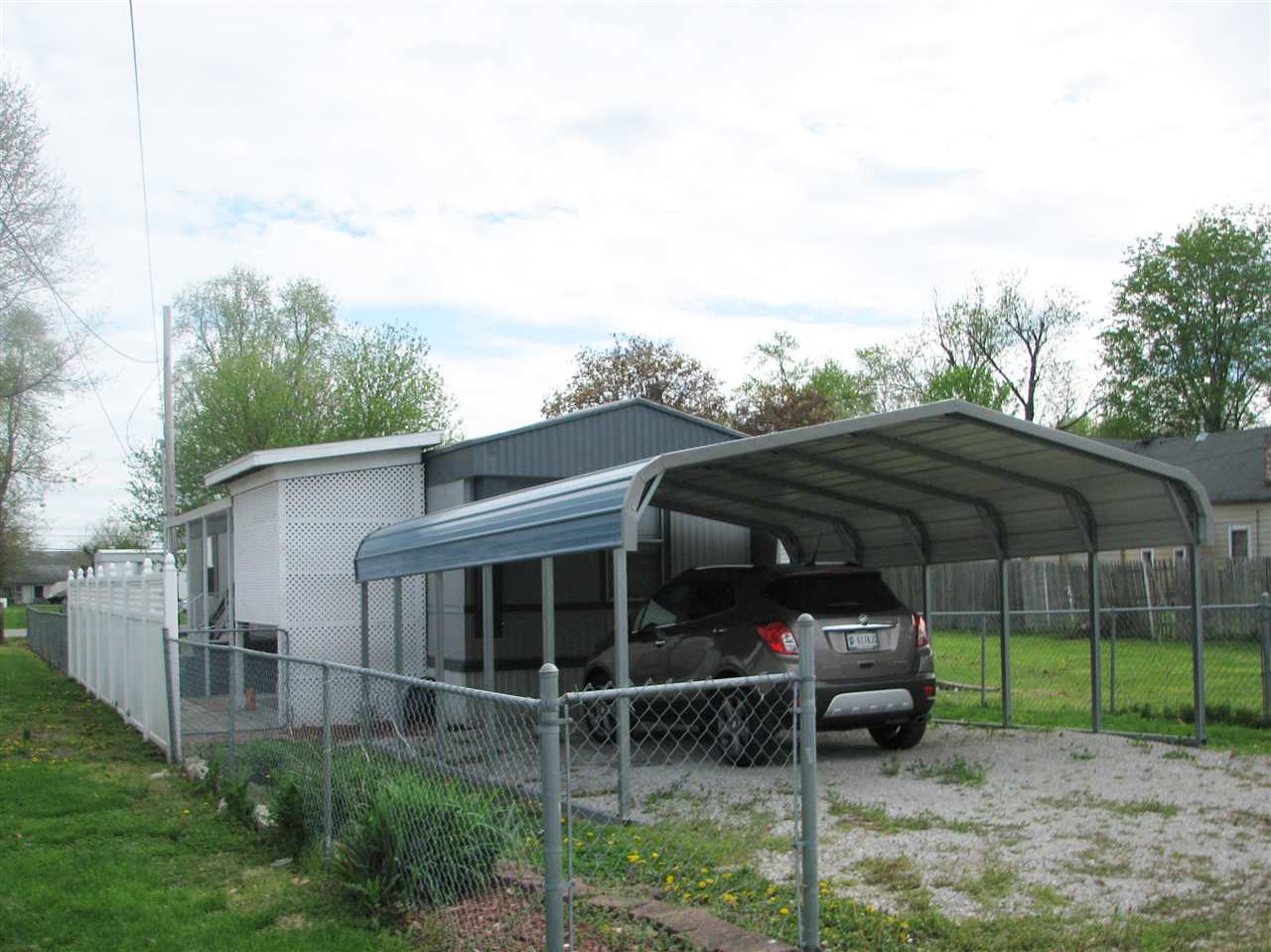 909 W Third St, Mount Vernon, IN 47620 photo 8