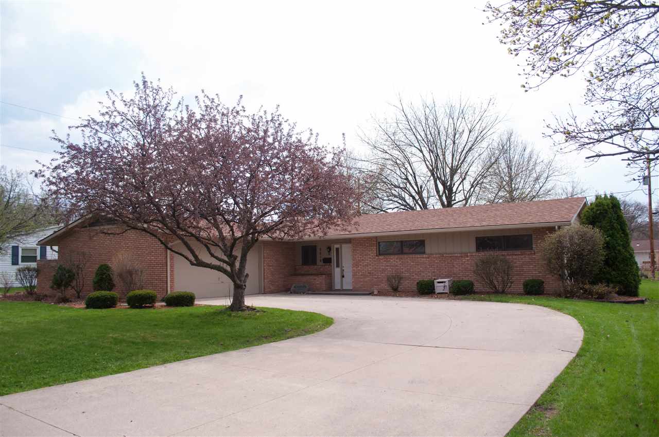 3519 Kirkfield Dr, Fort Wayne, IN 46815 photo 1
