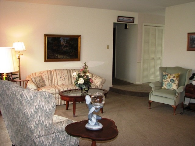 6714 Lake Valley Ct, Fort Wayne, IN 46815 photo 2