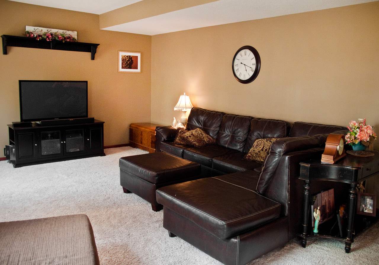 9022 Brickshire Pkwy, Fort Wayne, IN 46815 photo 9