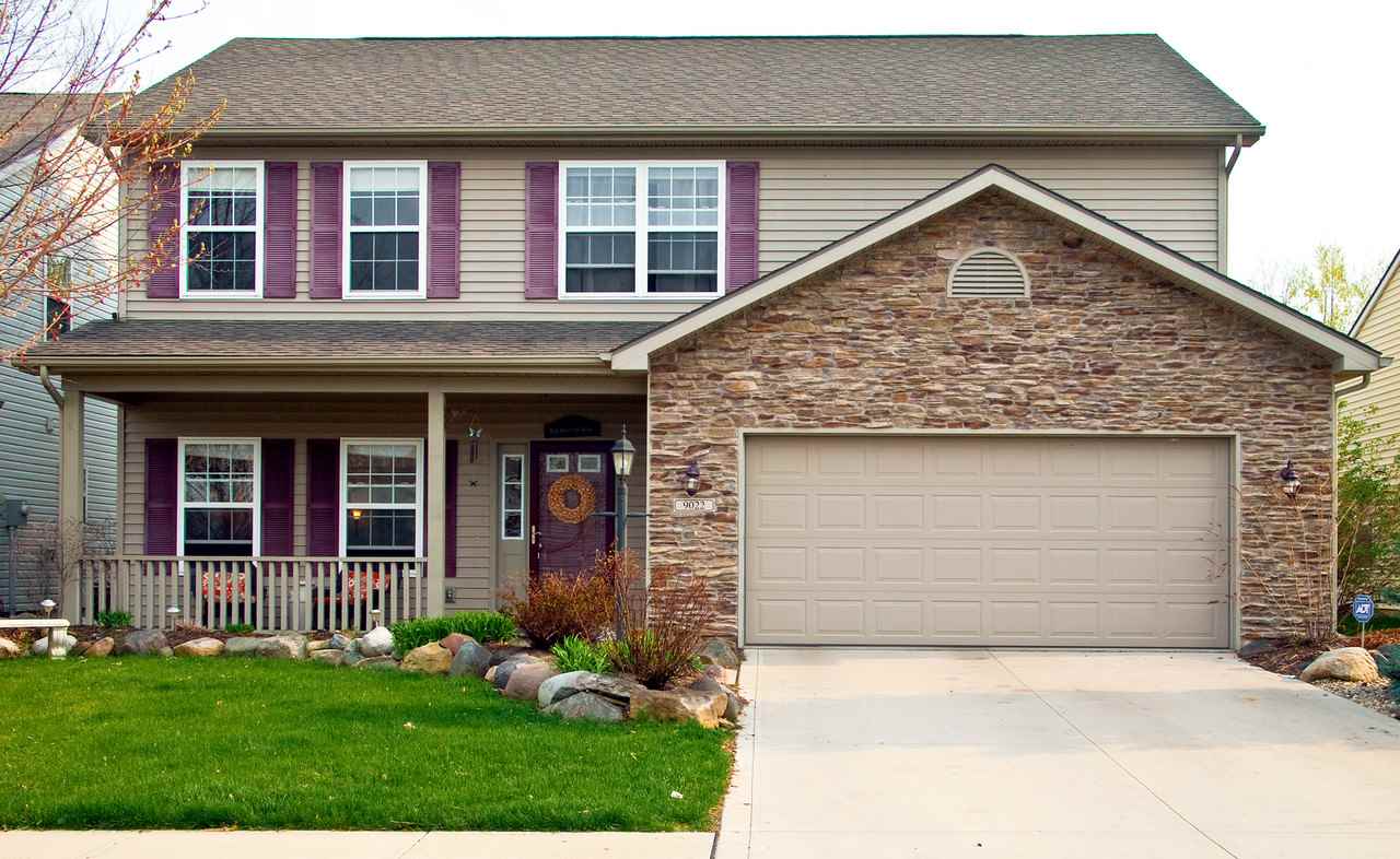 9022 Brickshire Pkwy, Fort Wayne, IN 46815 photo 1
