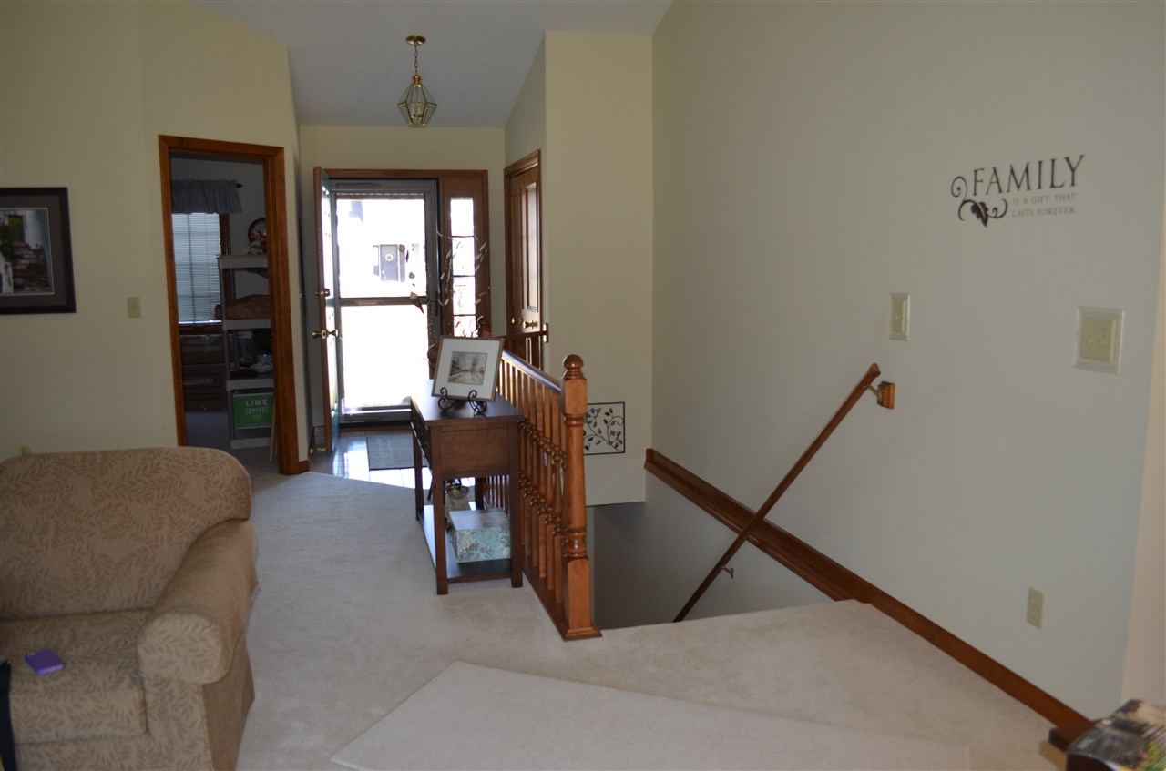 55783 Rooster Ln, Osceola, IN 46561 photo 7