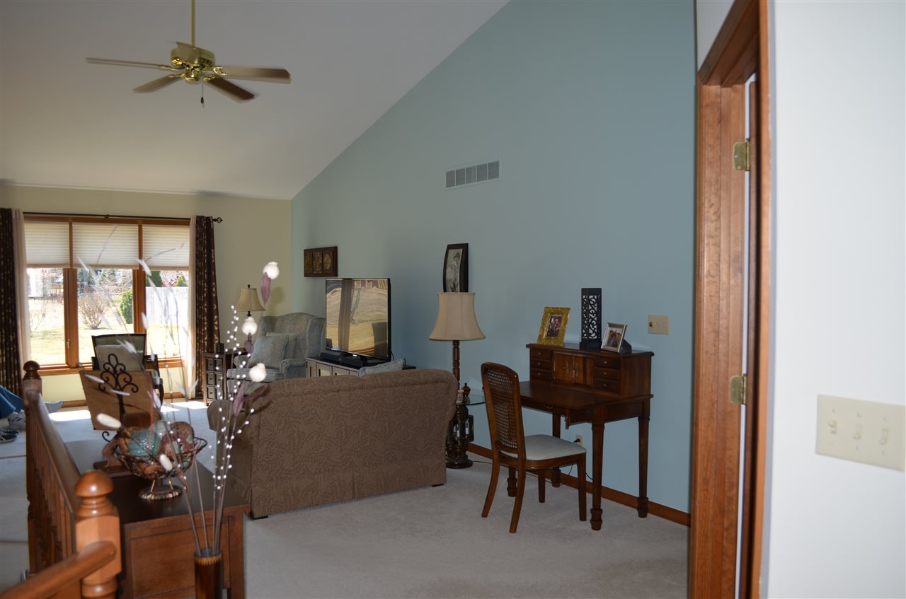 55783 Rooster Ln, Osceola, IN 46561 photo 4