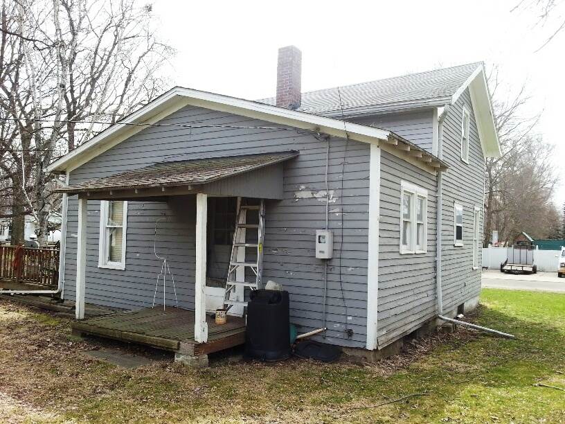 914 Sycamore St, Plymouth, IN 46563 photo 3