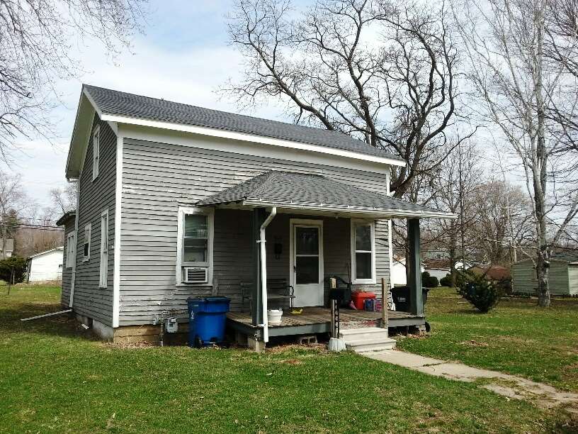 914 Sycamore St, Plymouth, IN 46563 photo 1