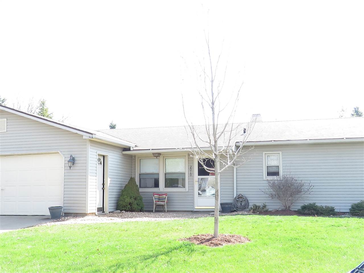 2010 Bowie Ct, Kendallville, IN 46755 photo 1