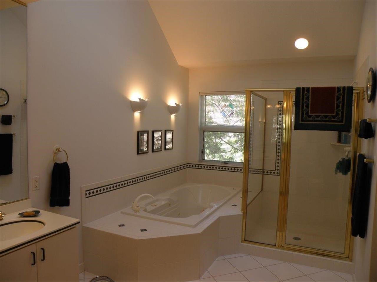 2212 Wakefield Rd, Goshen, IN 46528 photo 14