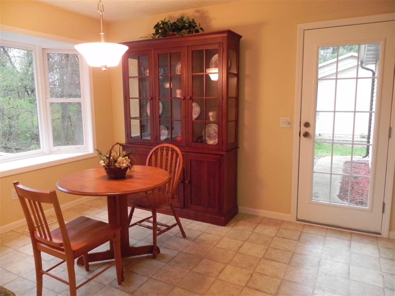17317 Woodhurst Rd, Granger, IN 46530 photo 4