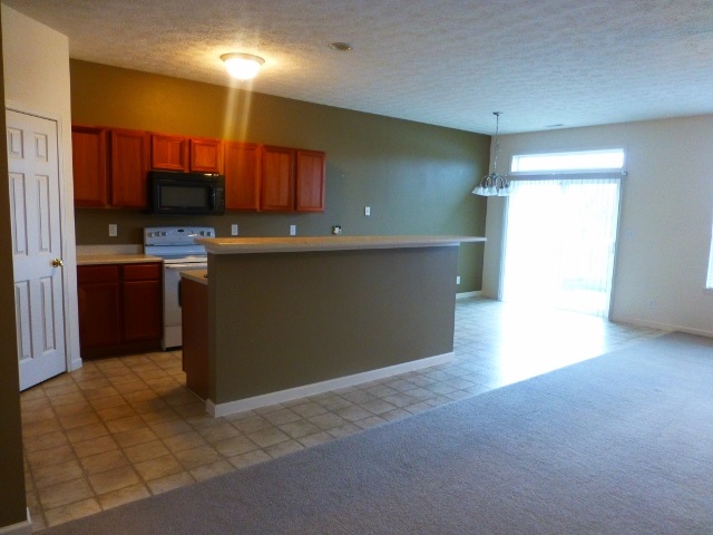 5325 Wilmington Cir, Lafayette, IN 47905 photo 2