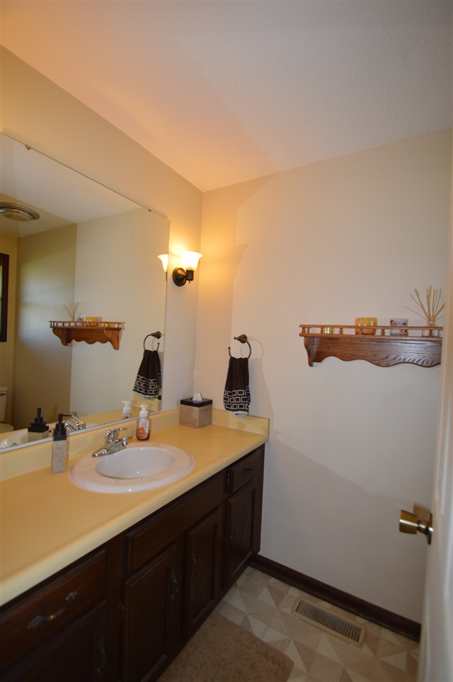 6230 Shell Dr, Fort Wayne, IN 46835 photo 19