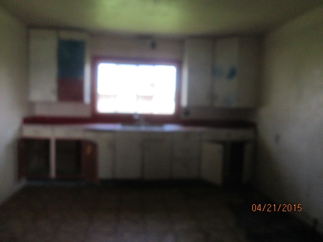 810 Doggett Sts, Windfall, IN 46076 photo 2