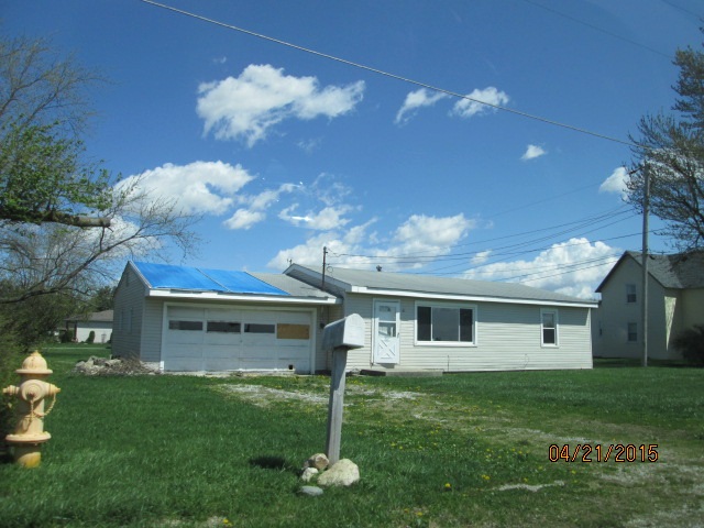 810 Doggett Sts, Windfall, IN 46076 photo 1