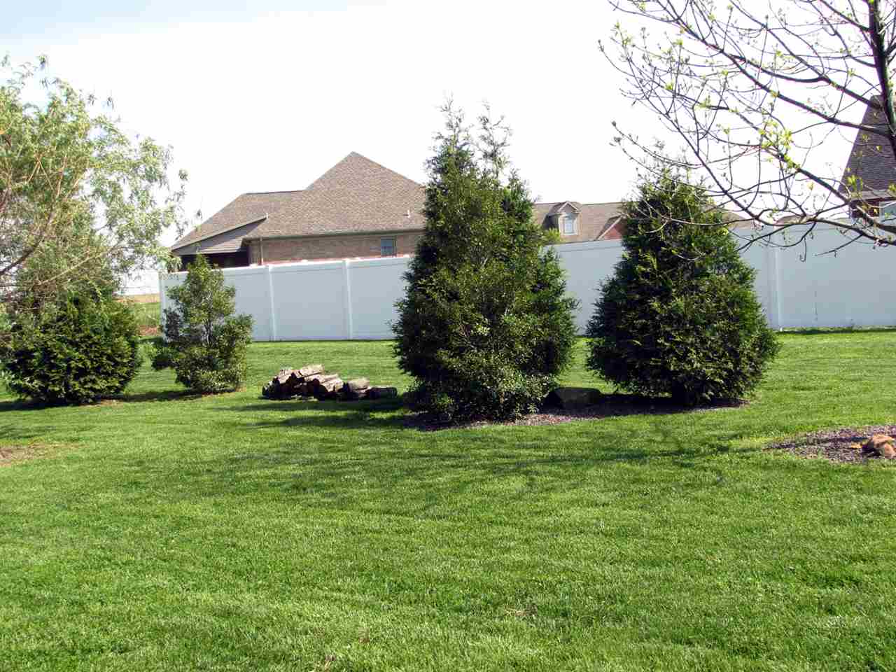 706 E Haub St, Haubstadt, IN 47639 photo 6