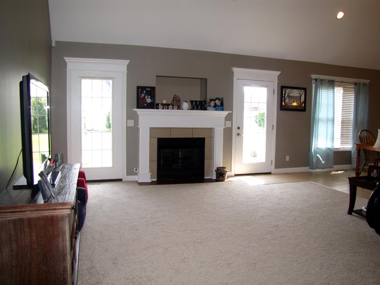 706 E Haub St, Haubstadt, IN 47639 photo 9