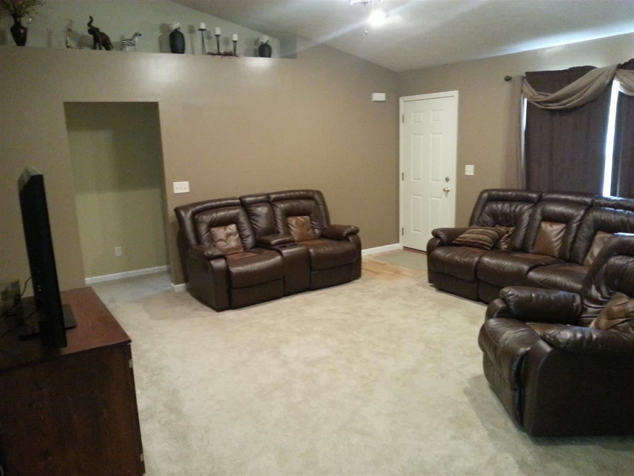 58713 Scarborough Ln, Goshen, IN 46528 photo 11
