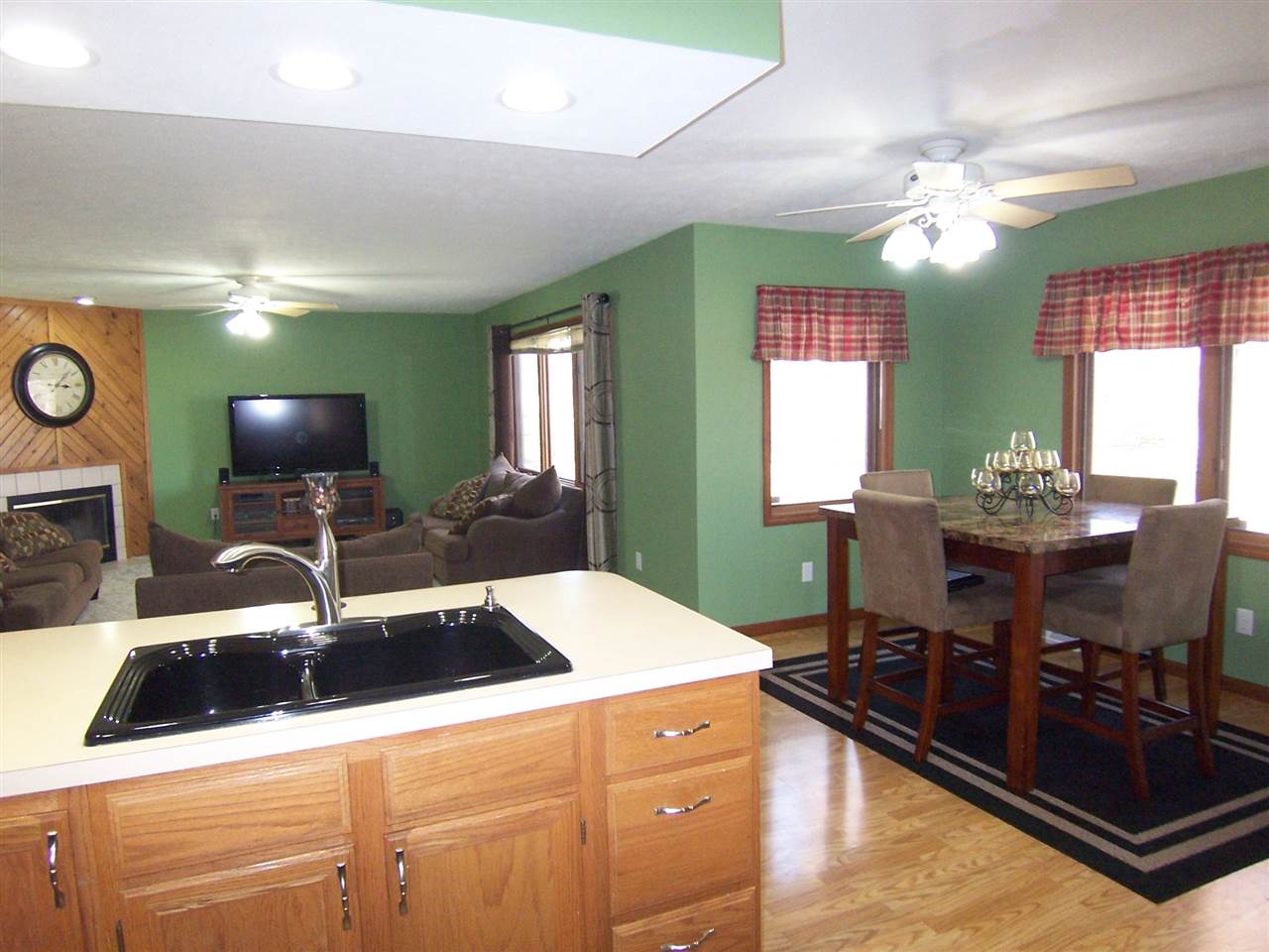 11485 Old Oak Ct, Granger, IN 46530 photo 2