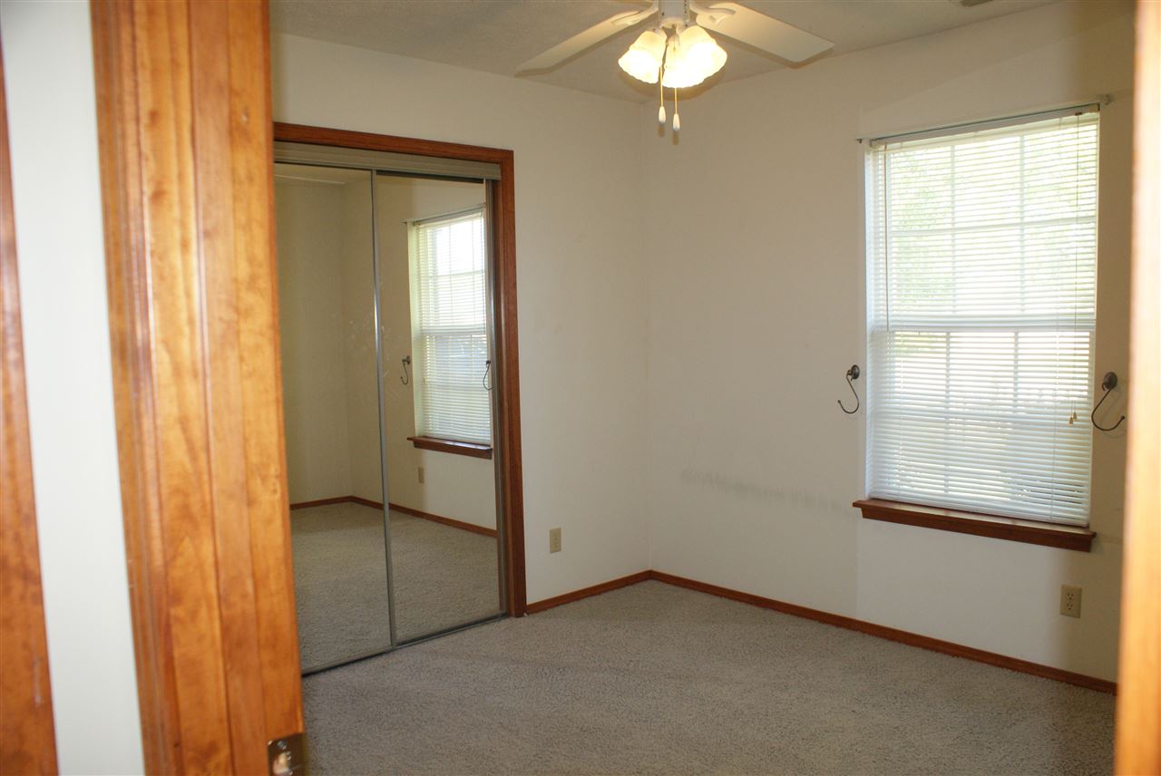1939 Seasons Ridge Blvd, Evansville, IN 47715 photo 15
