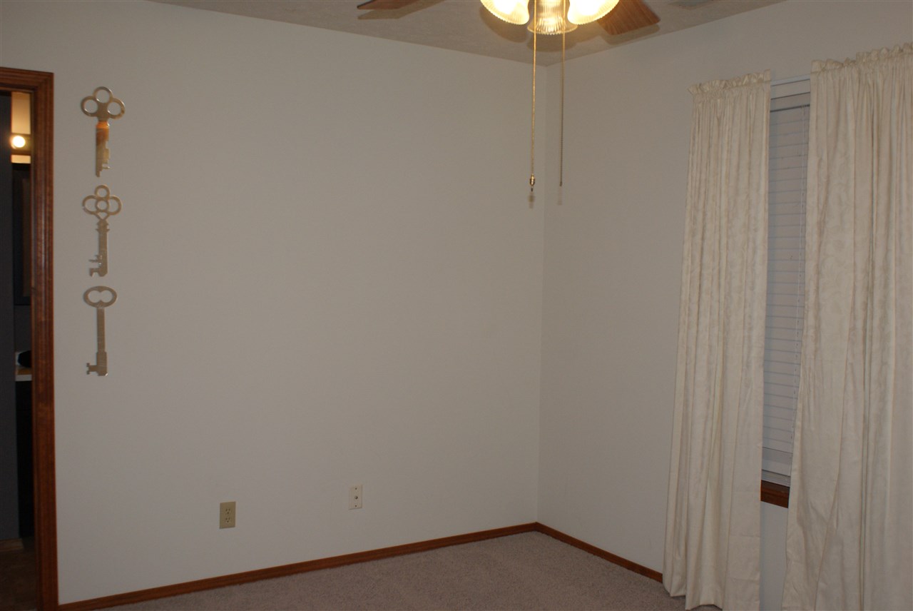 1939 Seasons Ridge Blvd, Evansville, IN 47715 photo 12