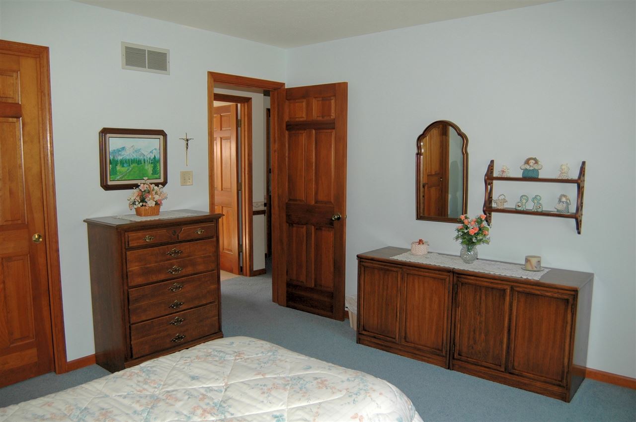 51676 Pebble Brooke Dr, Granger, IN 46530 photo 20