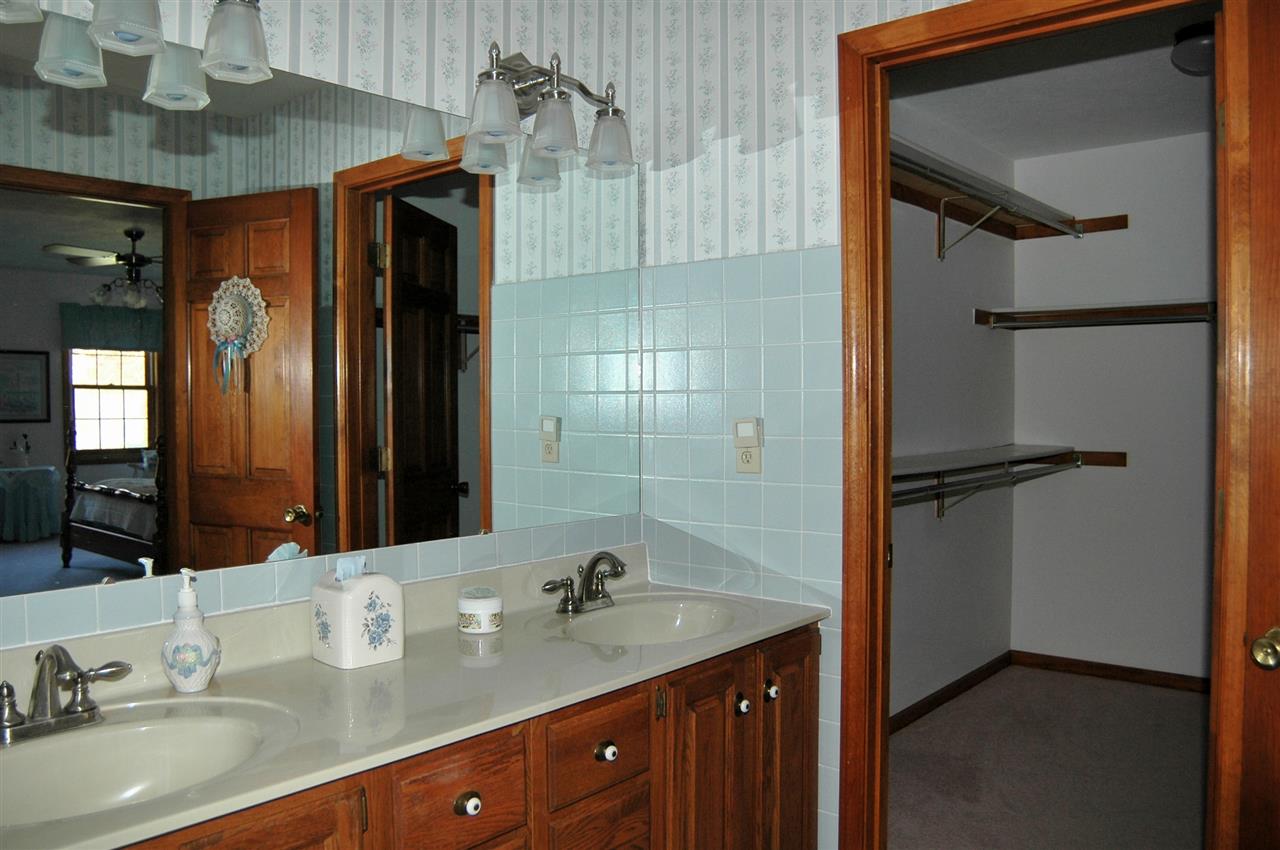 51676 Pebble Brooke Dr, Granger, IN 46530 photo 17